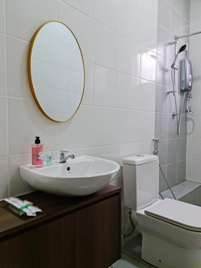 Rhr Deluxe Guesthouse Kinarut Papar Sabah - Pool View Luaran gambar
